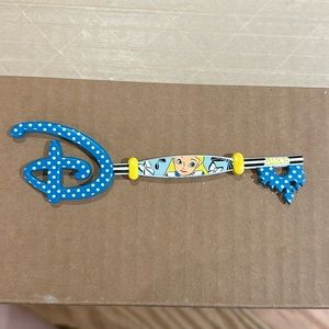 Disney Alice in Wonderland Collectible Key